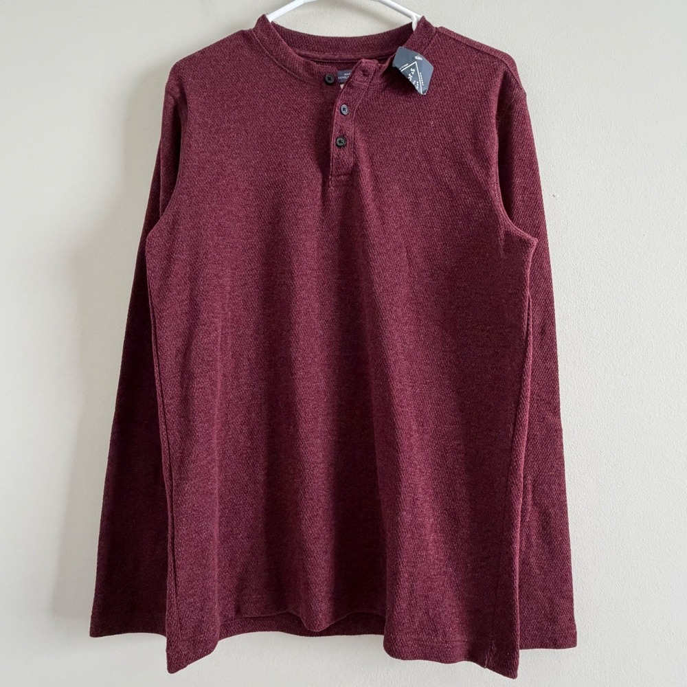 St Johns Bay Mens Burgundy Waffle Knit Henley Long Sleeve Shirt Medium NEW